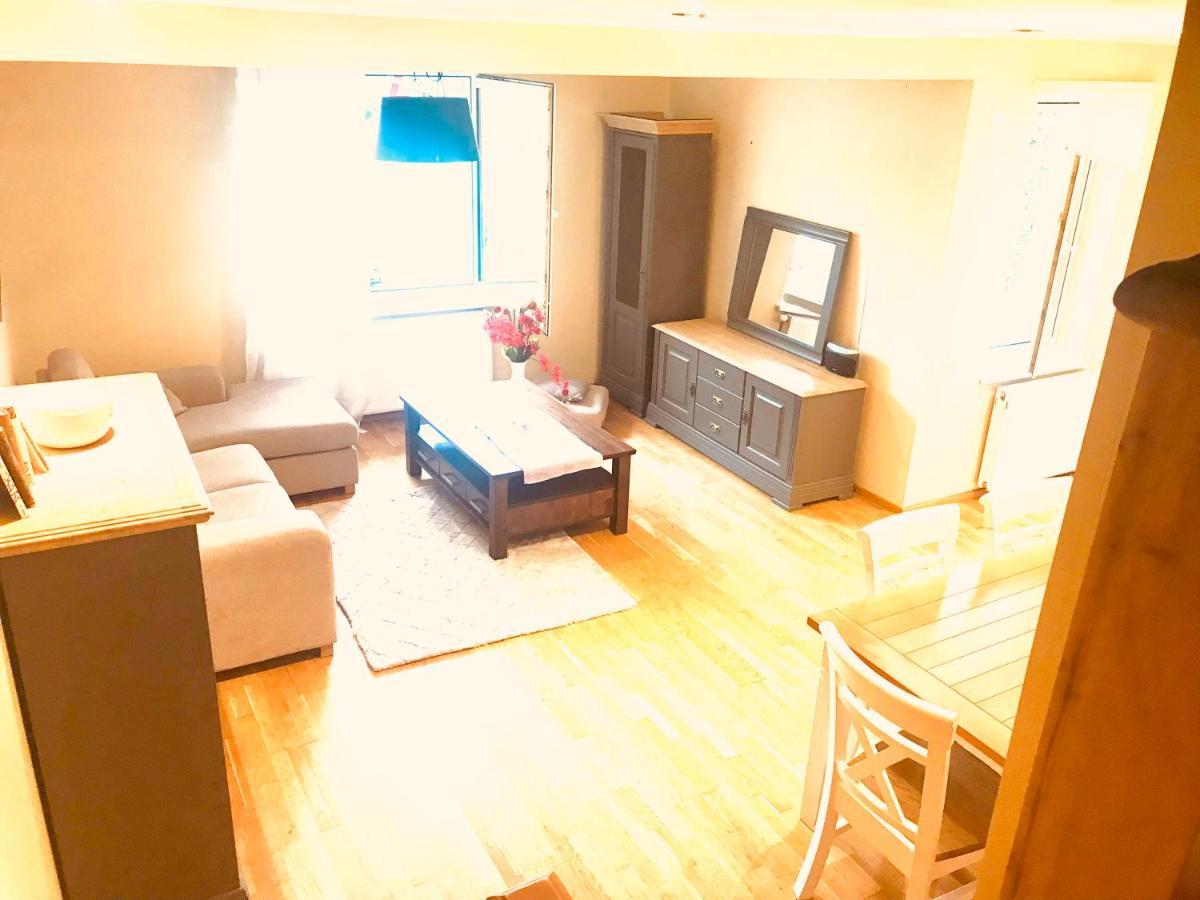 Cozy City Penthouse Apartment, Free Parking 塔林 外观 照片