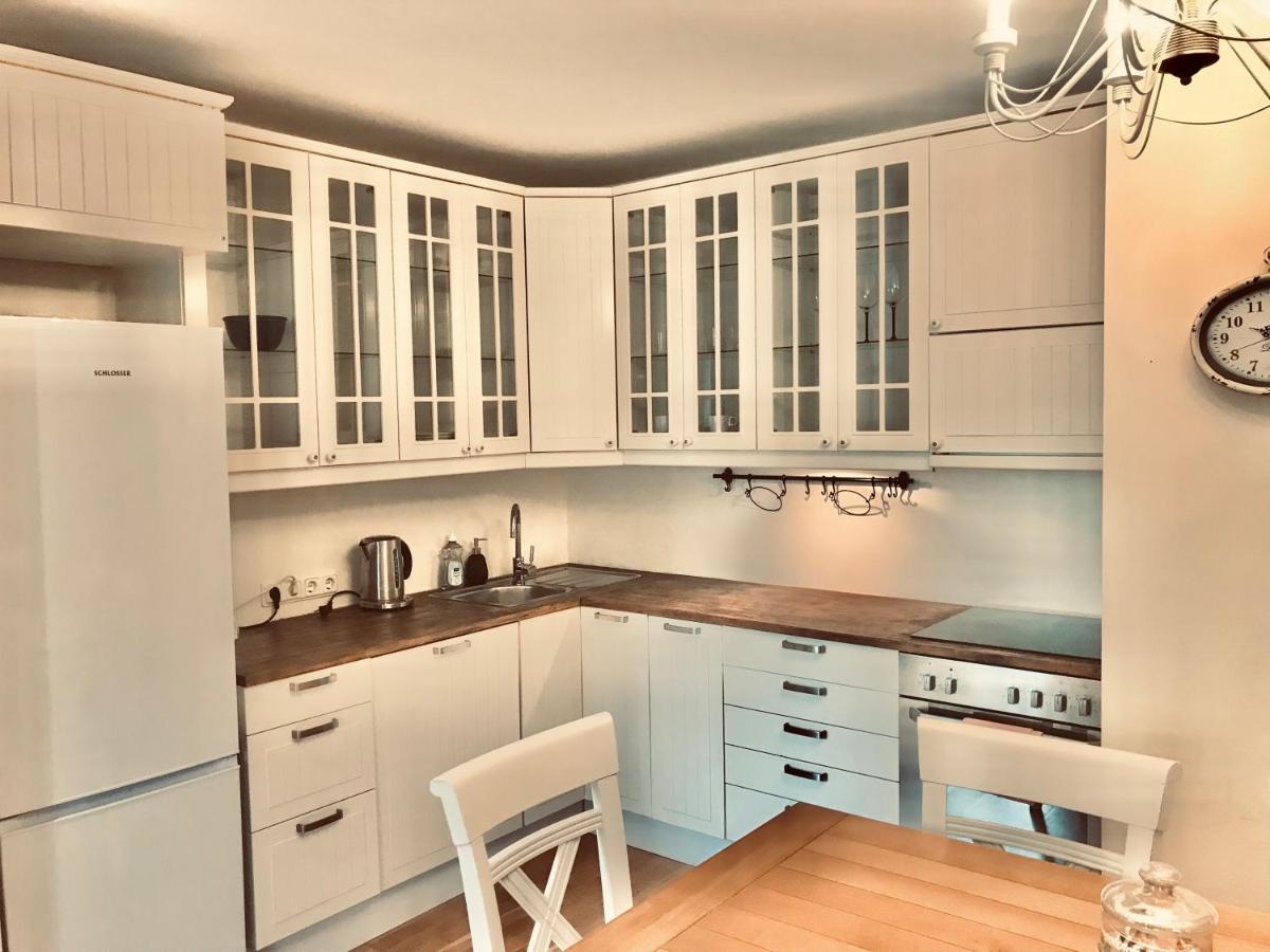 Cozy City Penthouse Apartment, Free Parking 塔林 外观 照片